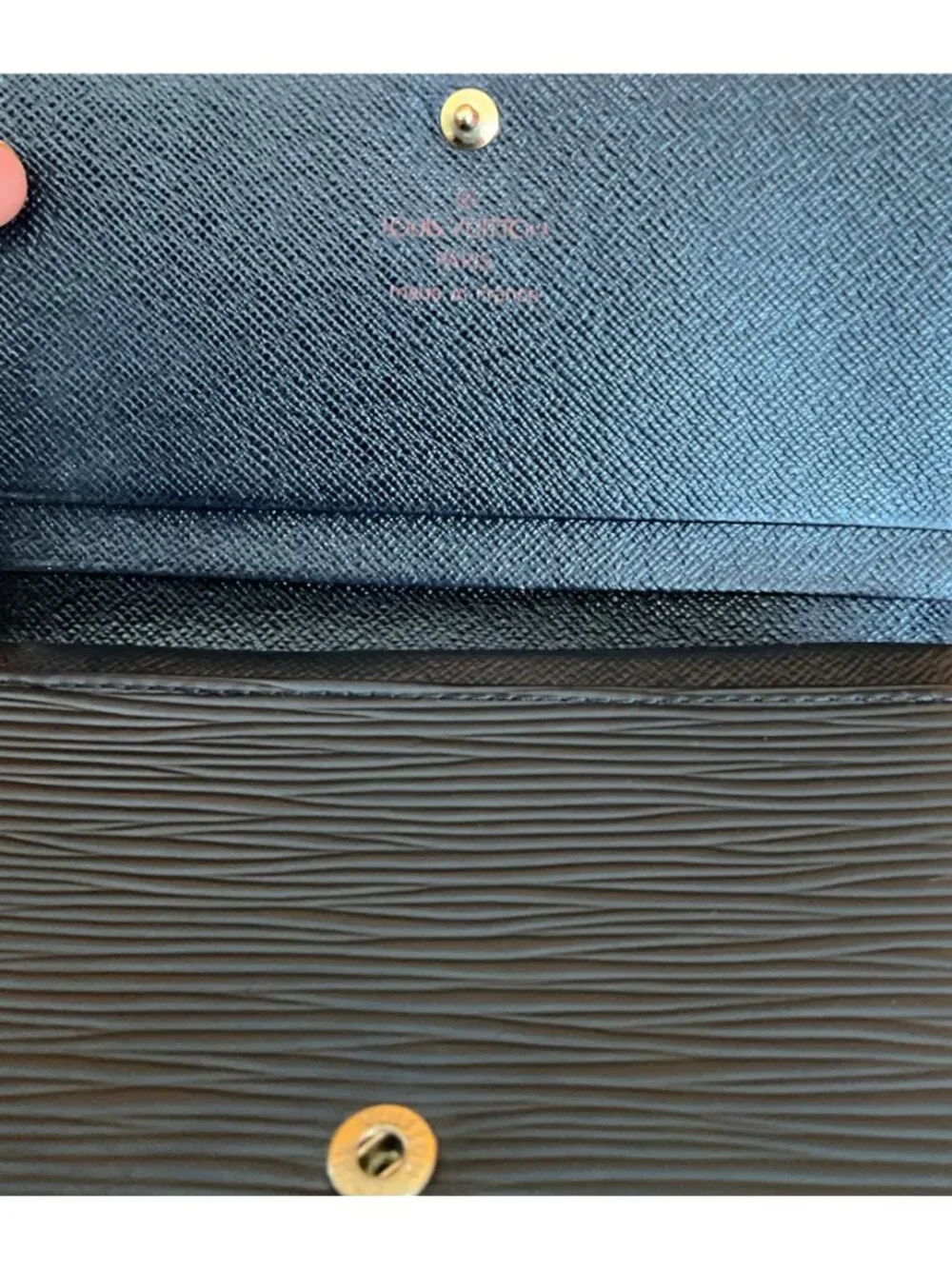 Louis Vuitton Black Epi Leather Wallet Fabulous & Fancy For The Elite